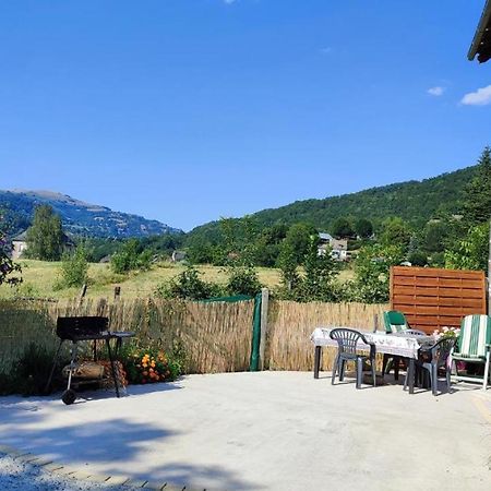 Appartamento La Basse-Cour Vic-sur-Cère Esterno foto