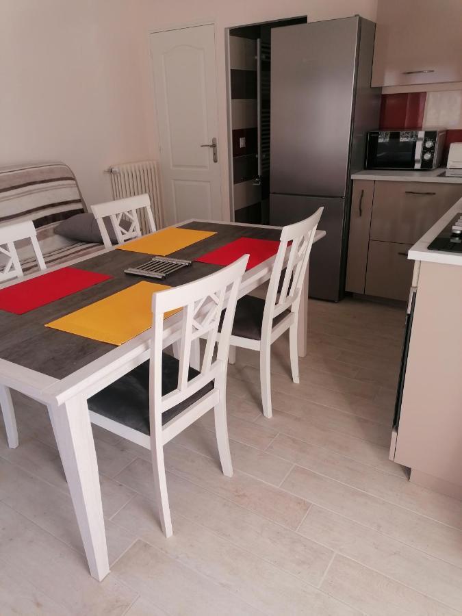 Appartamento La Basse-Cour Vic-sur-Cère Esterno foto