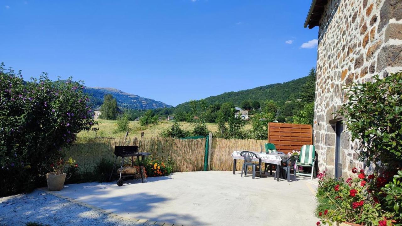 Appartamento La Basse-Cour Vic-sur-Cère Esterno foto